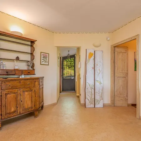 Beautiful With Private Garden And Pool *