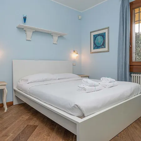 Beautiful With Private Garden And Pool