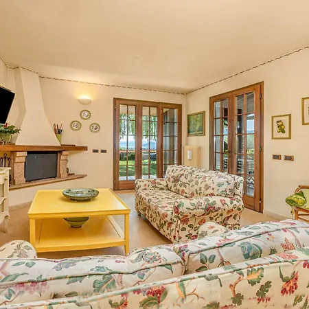 Villa Beautiful With Private Garden And Pool