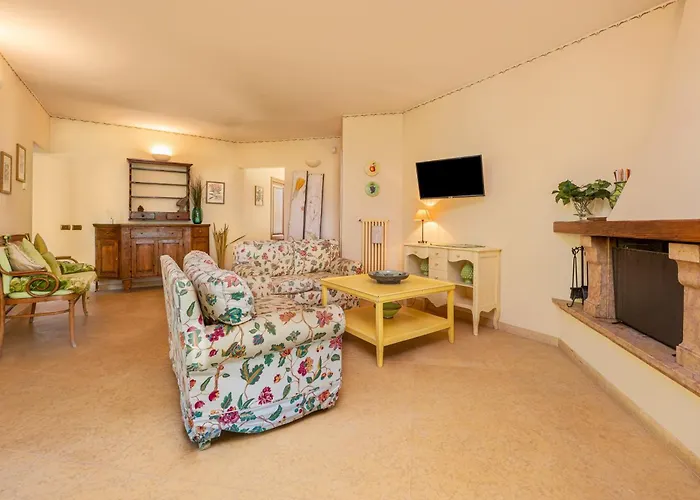 Villa Beautiful With Private Garden And Pool *