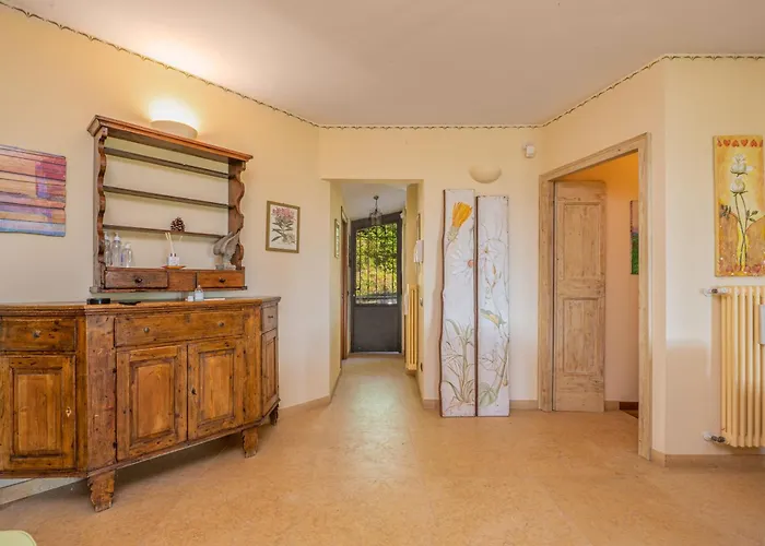 Beautiful With Private Garden And Pool *