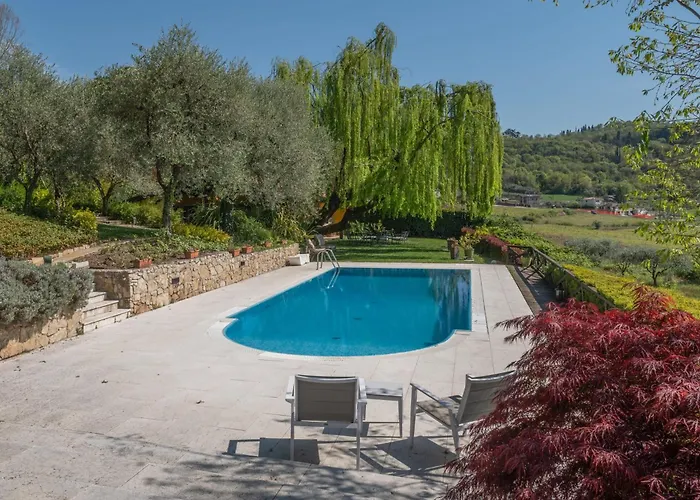 Beautiful With Private Garden And Pool