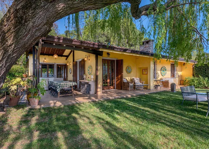 Villa Beautiful With Private Garden And Pool